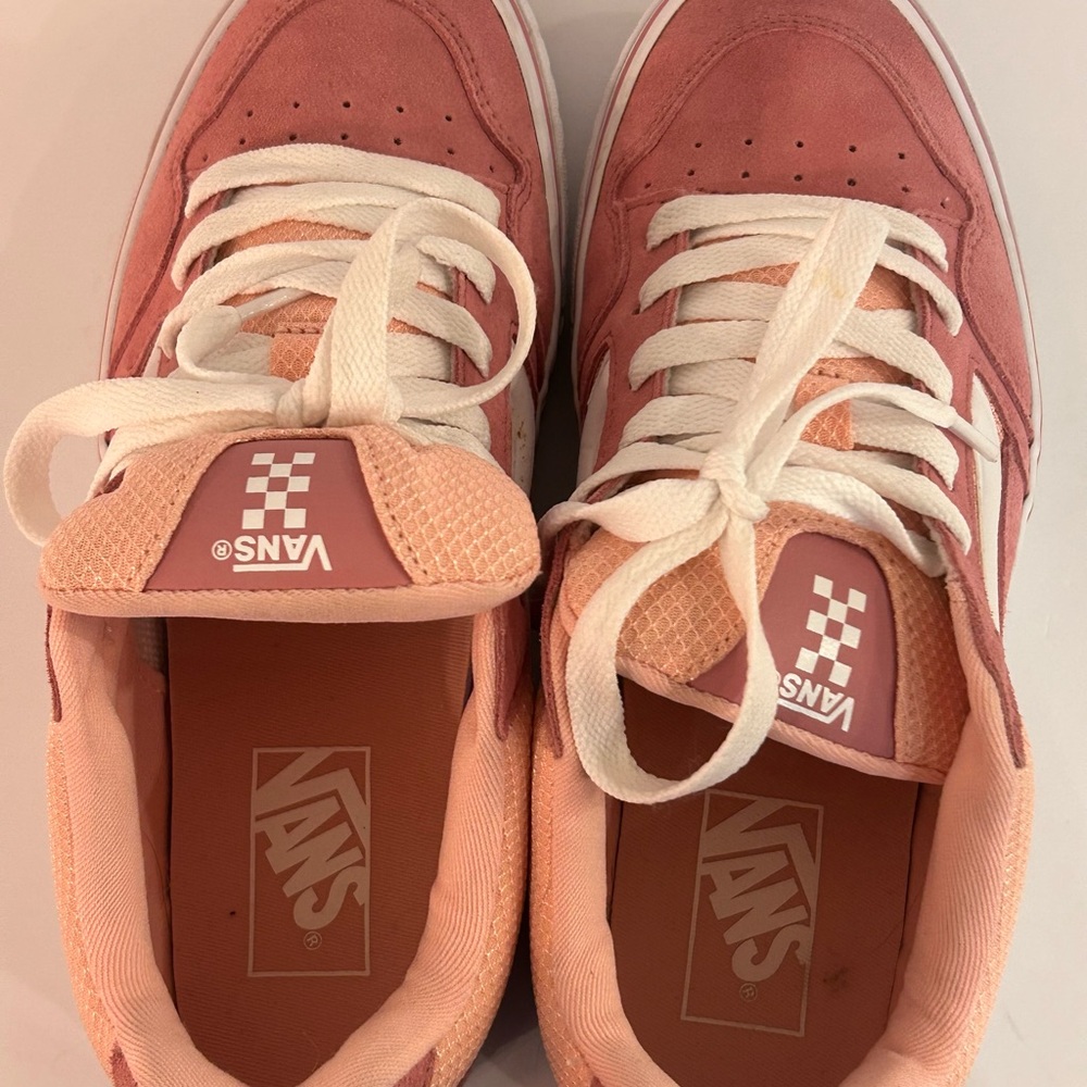 Vans Off The Wall Women’s Size 8.5 Pink Peach Low Top Sneakers - Picture 3 of 6